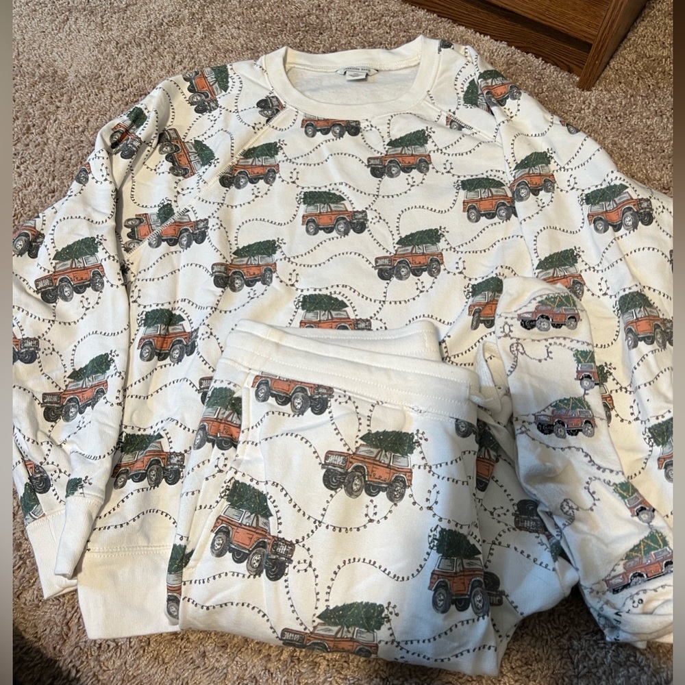 American Eagle sweat set (crew neck sweatshirt, joggers, socks)